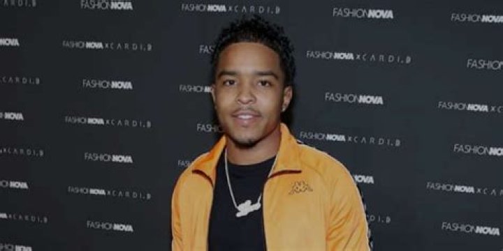 age, net worth, siblings, dad, girlfriend |