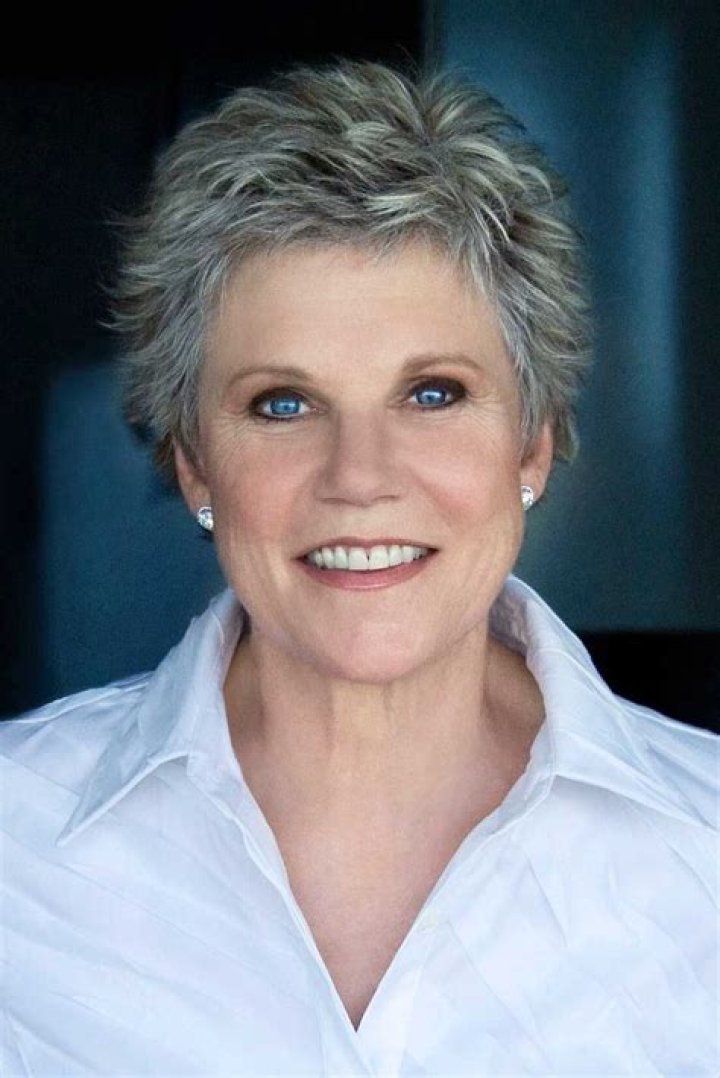 Anne Murray – Biography, History, Age, Weight, Height, Relationships
