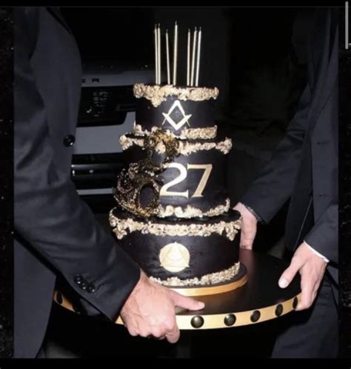 Doja Cat 27 Birthday Cake
