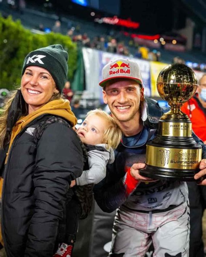 Ken Roczen Net Worth | Wife (Courtney Savage)
