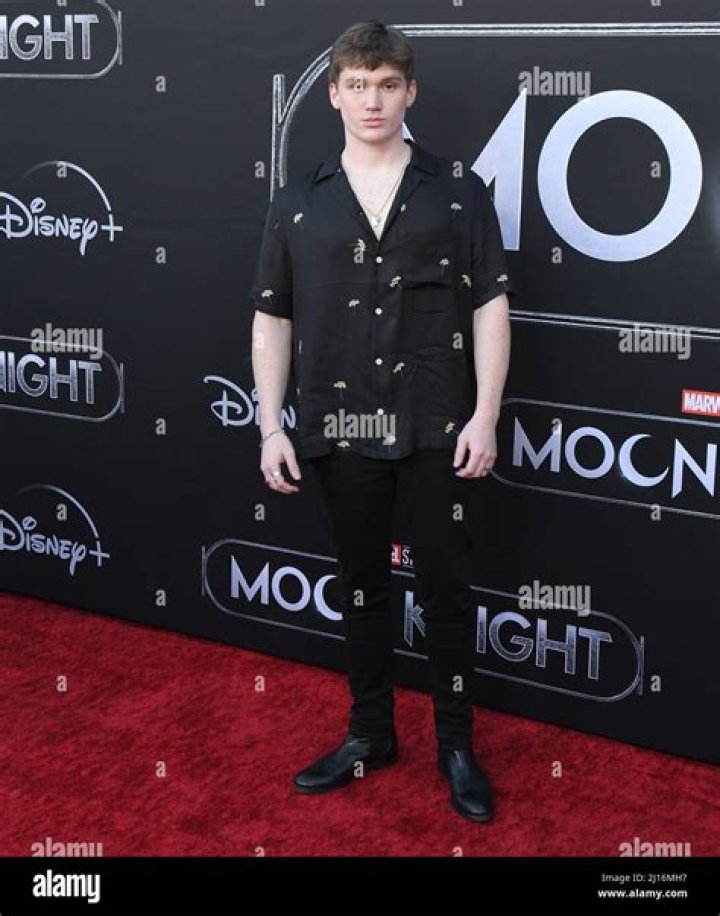 Matthew Knight Biography - ZestSync
