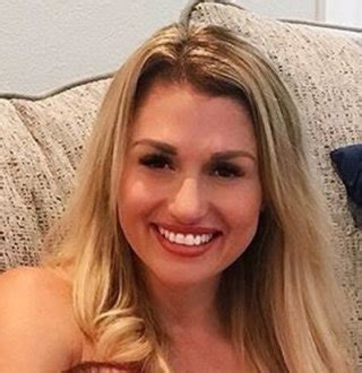 RiffVib | Jane Slater - Bio, Age, Net Worth, Salary, Nationality, Body Measurement, Career