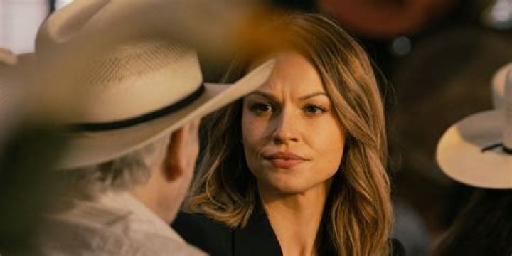 Who is Kayla from season 2? Ethnicity and Instagram here!