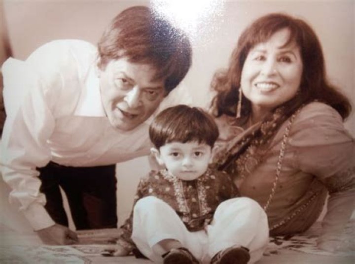 Who Is Qavi Khan Wife Naheed Qavi? Family And Net Worth |